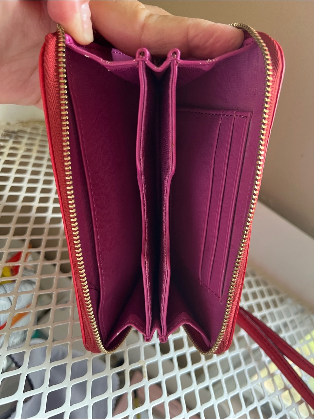 FOSSIL RED WRiSTLET. - Picture 8 of 13